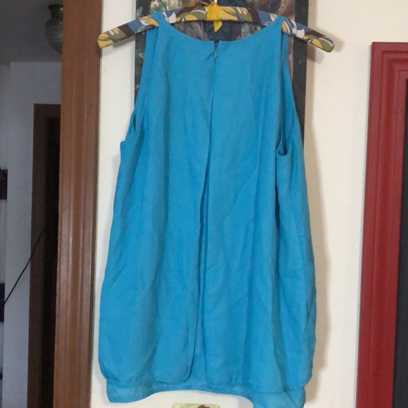 Violet + Claire sleeveless light blue shirt Size: Medium - Picture 2 of 3